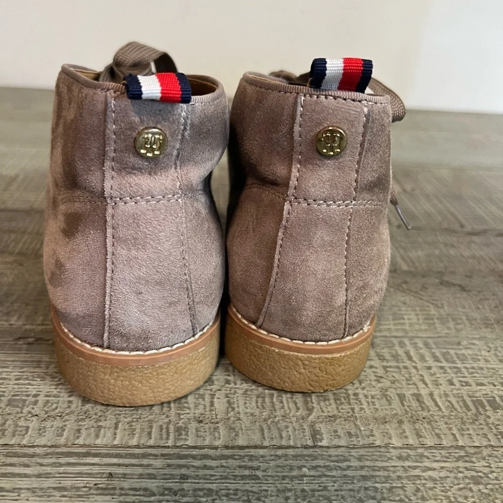 Tommy Hilfiger booties‎